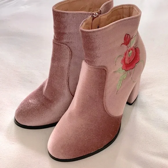 TED ROSS pink velour ankle boots with floral embroidered motif SIZE 40 - Picture 2 of 10
